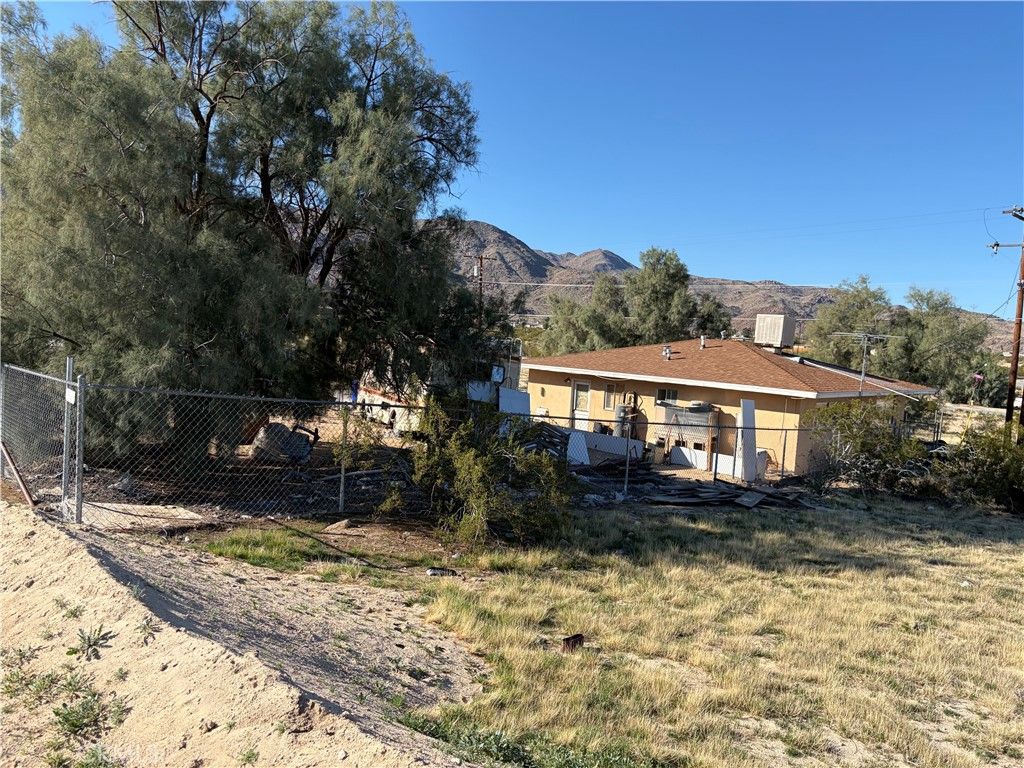 72898 Old Dale Road, 29 Palms, CA 92277
