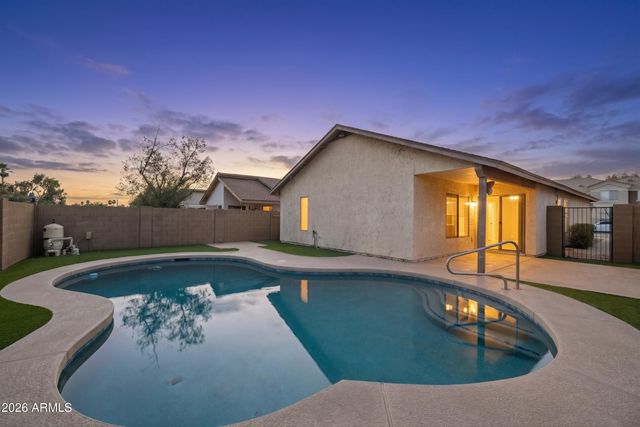 4605 W WAHALLA Lane, Glendale, AZ 85308