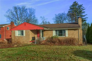 137 S Patton Drive, Moon/crescent Twp, PA 15108