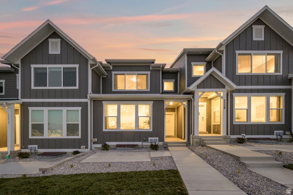 7531 S TOPAZ SKY LN, West Jordan, UT 84081