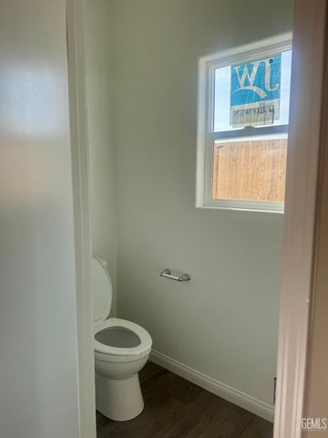 5101 Aliado Court, Bakersfield, CA 93307