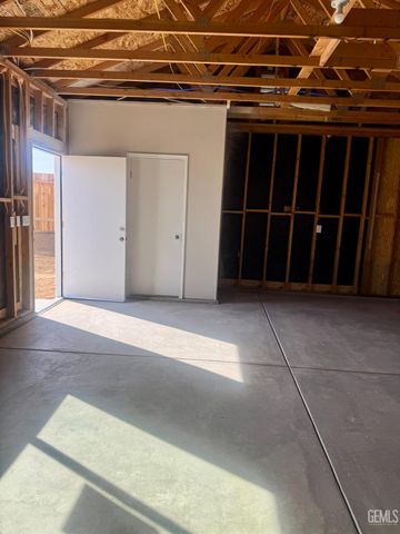 5101 Aliado Court, Bakersfield, CA 93307