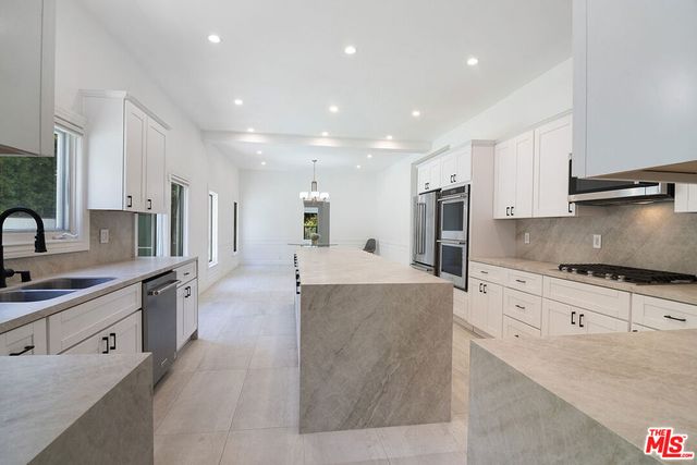 508 N Canon Drive, Beverly Hills, CA 90210