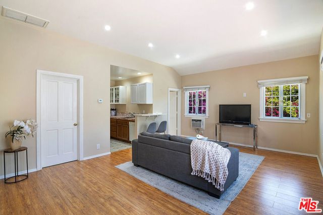 508 N Canon Drive, Beverly Hills, CA 90210