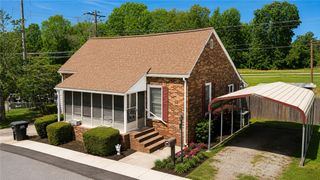 8 Woodward Street, Belton, SC 29627