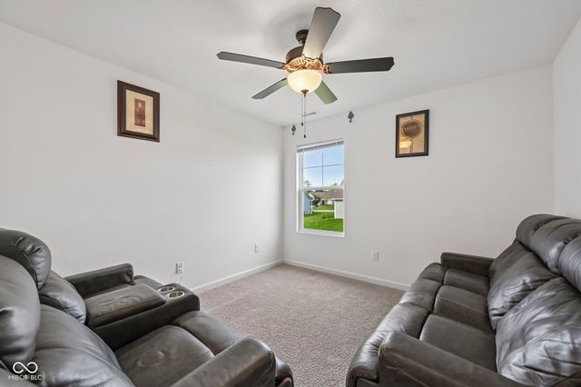 1612 N Regatta Drive, Greenfield, IN 46140