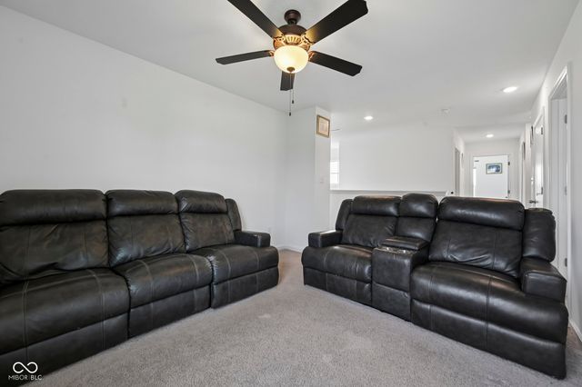1612 N Regatta Drive, Greenfield, IN 46140