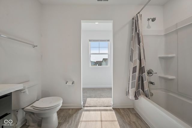 1612 N Regatta Drive, Greenfield, IN 46140