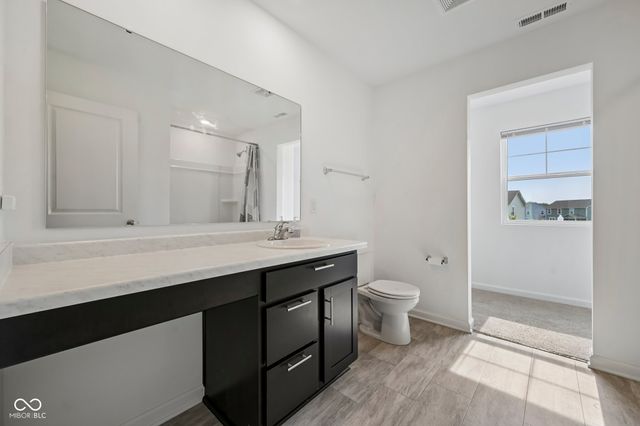 1612 N Regatta Drive, Greenfield, IN 46140