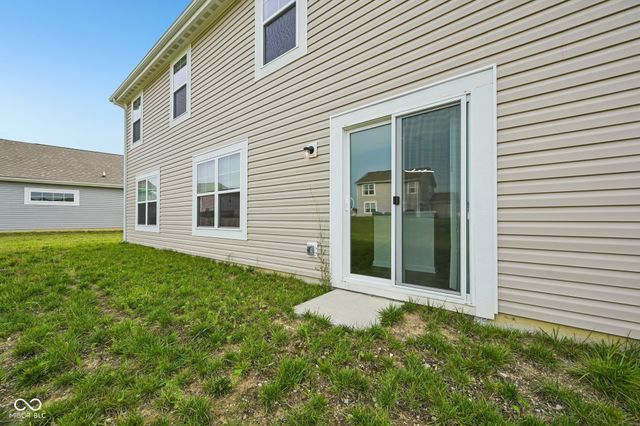 1612 N Regatta Drive, Greenfield, IN 46140