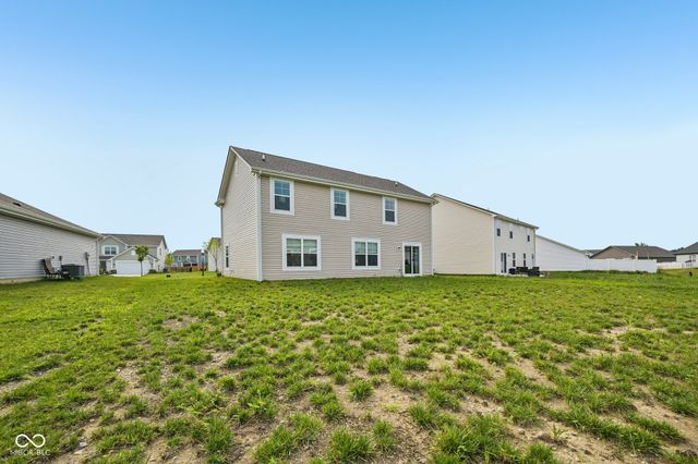 1612 N Regatta Drive, Greenfield, IN 46140