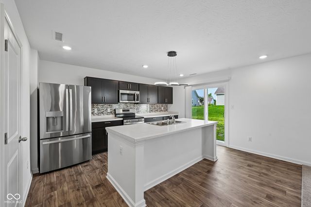 1612 N Regatta Drive, Greenfield, IN 46140