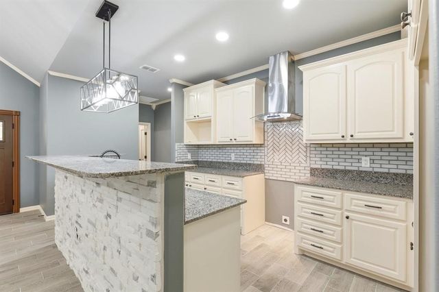 437 County Road 1660, Mt Pleasant, TX 75455