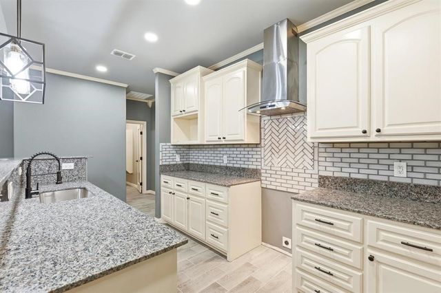 437 County Road 1660, Mt Pleasant, TX 75455