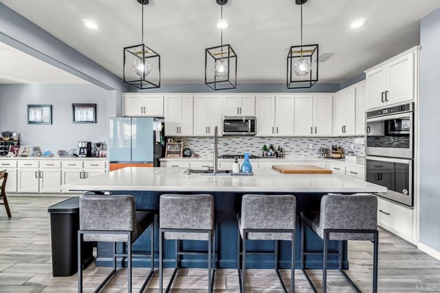 2263 Chianti Way, Hanford, CA 93230