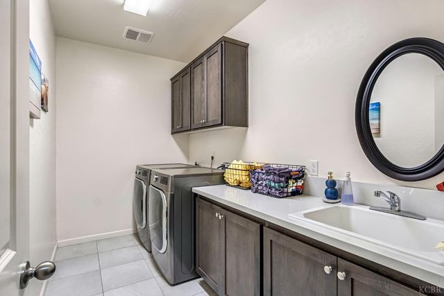 2263 Chianti Way, Hanford, CA 93230