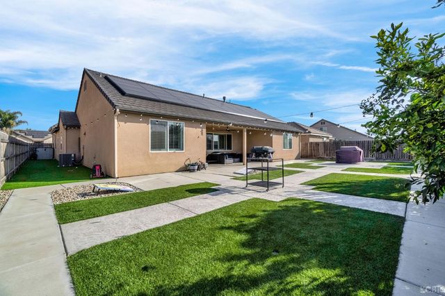 2263 Chianti Way, Hanford, CA 93230