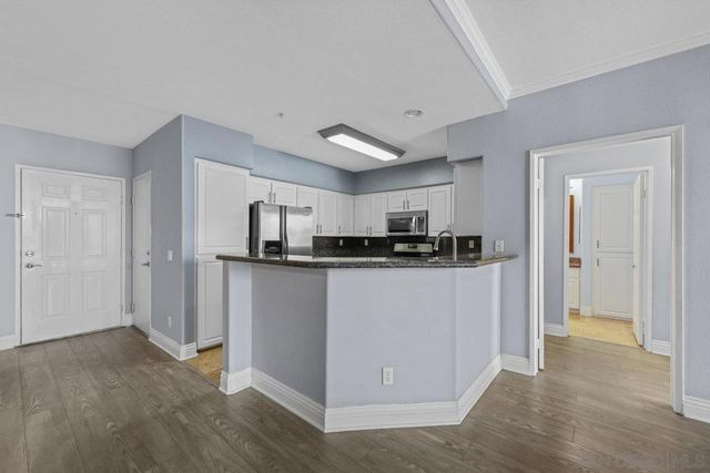 12372 Carmel Country Rd 202, San Diego, CA 92130