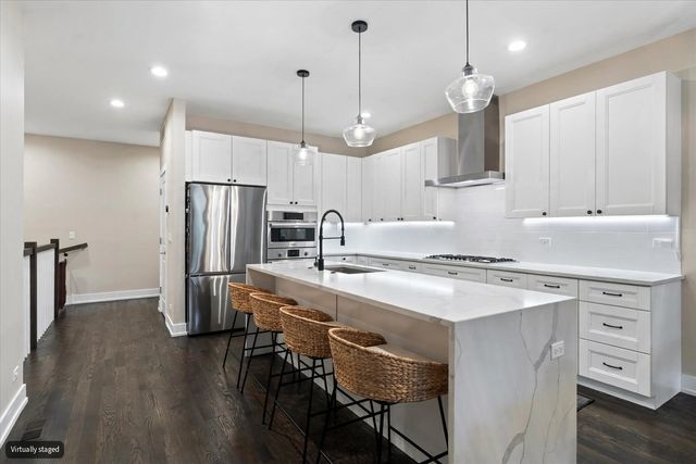 1939 N Humboldt Boulevard 1S, Chicago, IL 60647