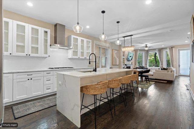 1939 N Humboldt Boulevard 1S, Chicago, IL 60647