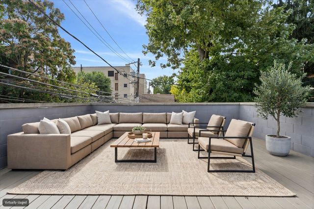 1939 N Humboldt Boulevard 1S, Chicago, IL 60647