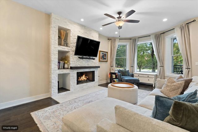 1939 N Humboldt Boulevard 1S, Chicago, IL 60647