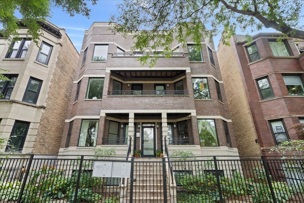 1939 N Humboldt Boulevard 1S, Chicago, IL 60647