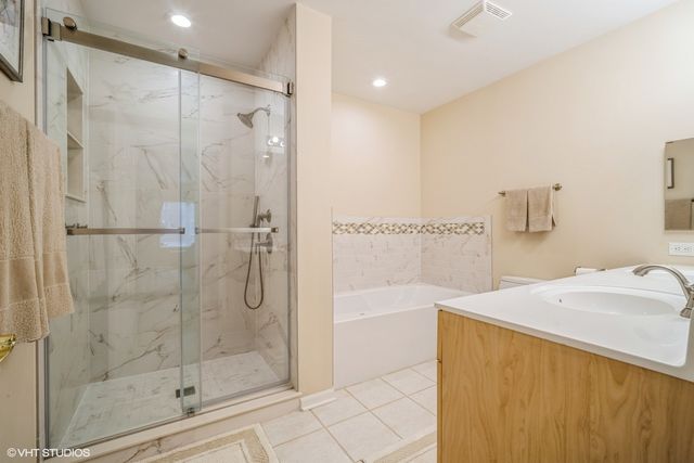 820 Weidner Road 210, Buffalo Grove, IL 60089