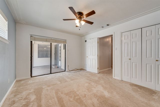 909 Egyptian Way, Grand Prairie, TX 75050