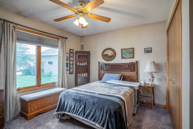2613 Crystal Creek Court, Davenport, IA 52804