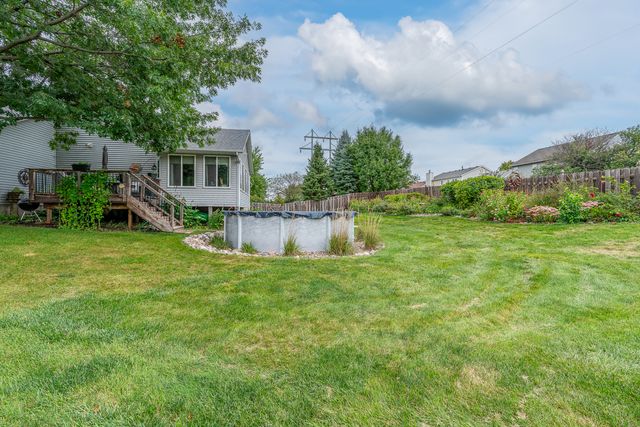 2613 Crystal Creek Court, Davenport, IA 52804