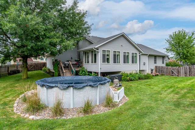 2613 Crystal Creek Court, Davenport, IA 52804