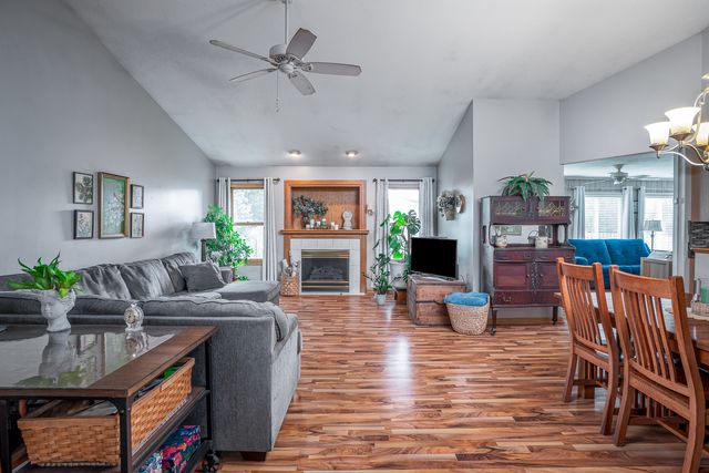 2613 Crystal Creek Court, Davenport, IA 52804