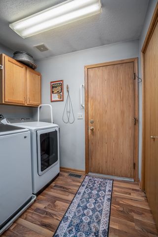 2613 Crystal Creek Court, Davenport, IA 52804