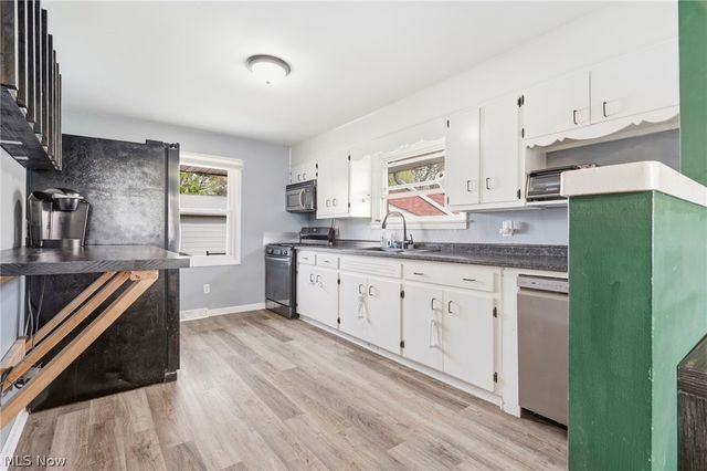 1157 Woodland Avenue, Alliance, OH 44601
