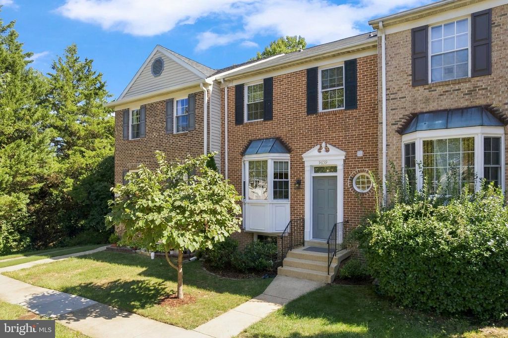 9659 FRANKLIN WOODS PL, Lorton, VA 22079