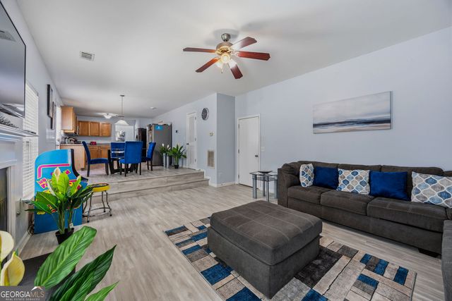 6266 Shell Drive, Atlanta, GA 30331