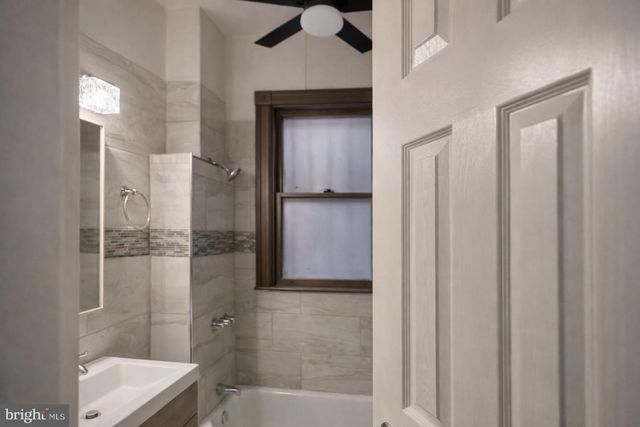 1122 COLUMBIA RD NW, Washington, DC 20009