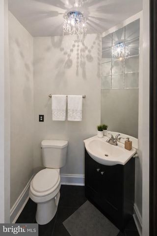 1122 COLUMBIA RD NW, Washington, DC 20009