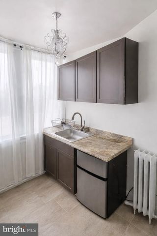 1122 COLUMBIA RD NW, Washington, DC 20009