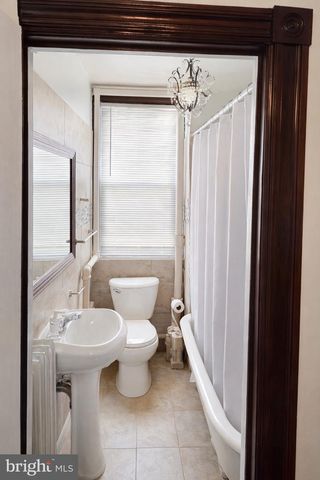 1122 COLUMBIA RD NW, Washington, DC 20009