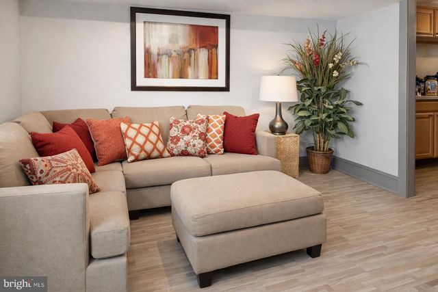 1122 COLUMBIA RD NW, Washington, DC 20009