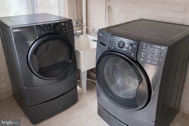 1122 COLUMBIA RD NW, Washington, DC 20009