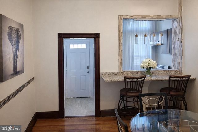 1122 COLUMBIA RD NW, Washington, DC 20009