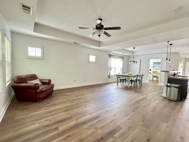 2422 Duxbury Dr, Columbia, TN 38401