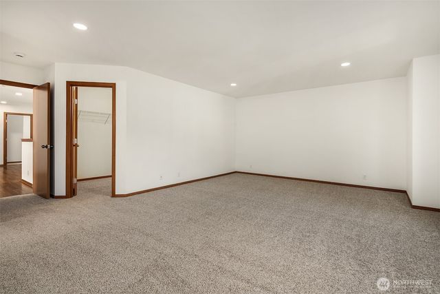 21353 SE 289th Way, Kent, WA 98042