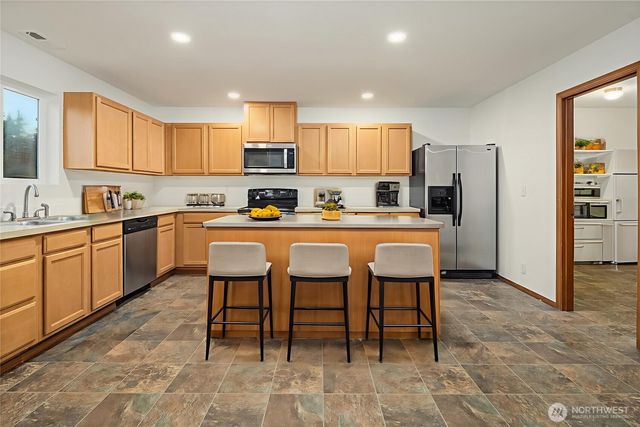 21353 SE 289th Way, Kent, WA 98042