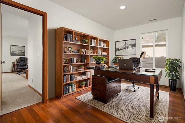 21353 SE 289th Way, Kent, WA 98042