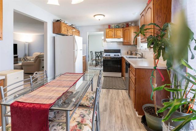 1066 Mohegan Lane, Schaumburg, IL 60193