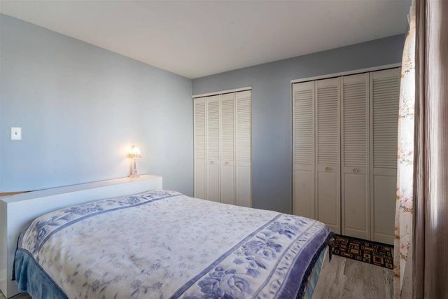 1066 Mohegan Lane, Schaumburg, IL 60193